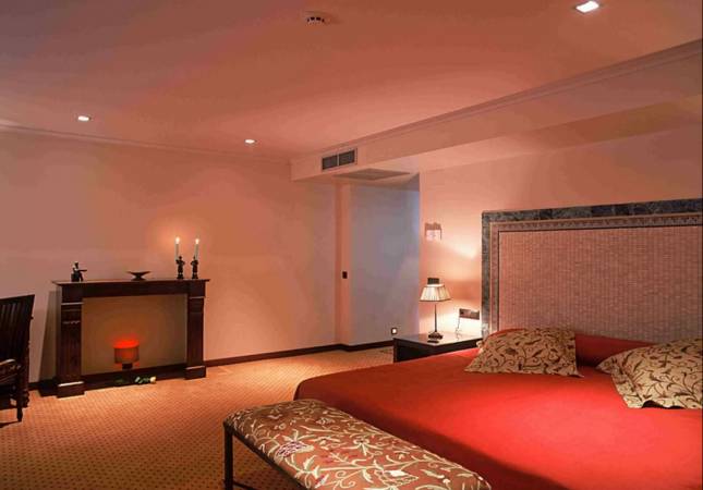 Relax y confort en Hotel Roc Blanc. El entorno más romántico con nuestra oferta en Escaldes-Engordany